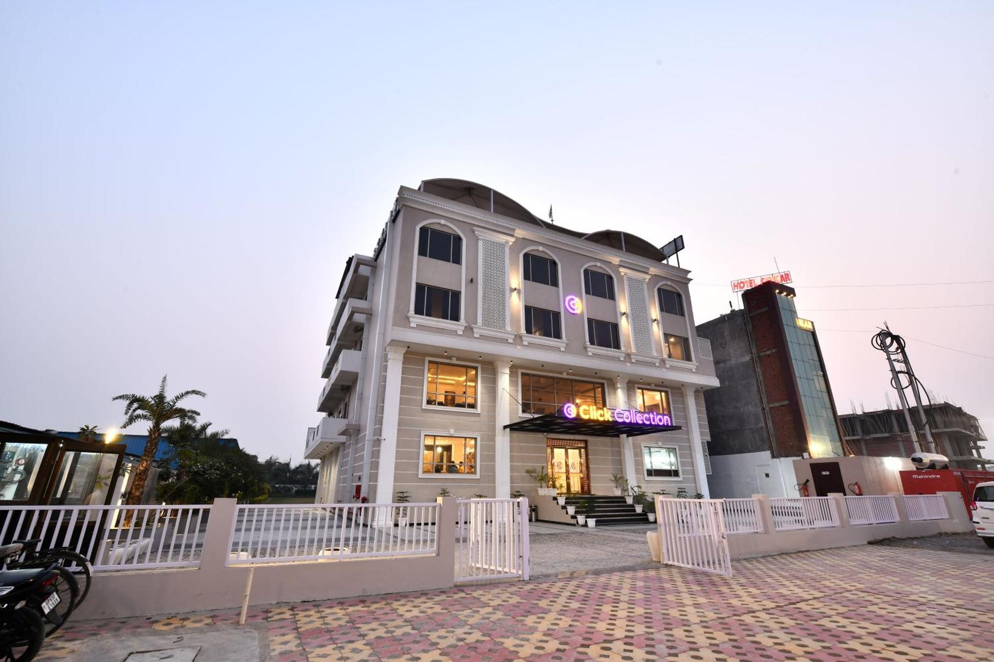 Click Collection Grand Gateway Варанаси Екстериор снимка